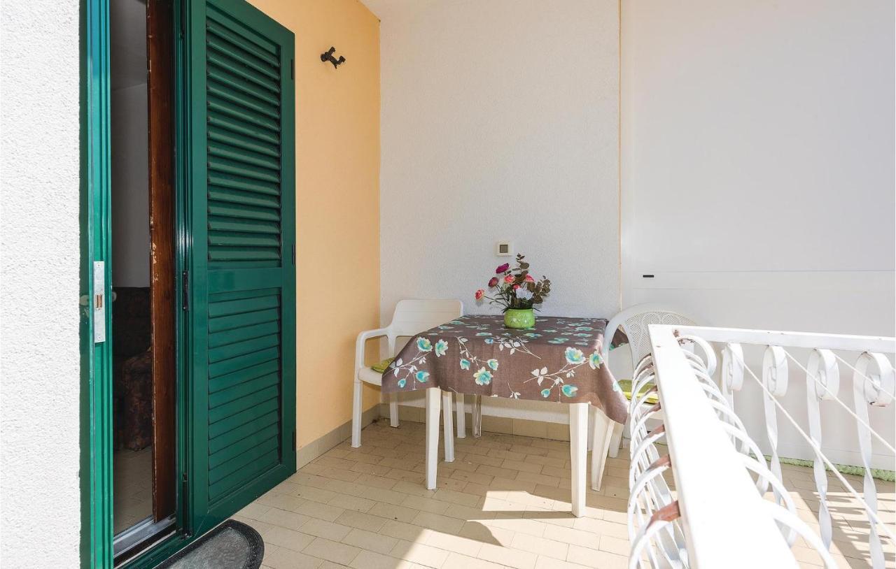Beautiful Apartment In Rogoznica With Wifi Extérieur photo