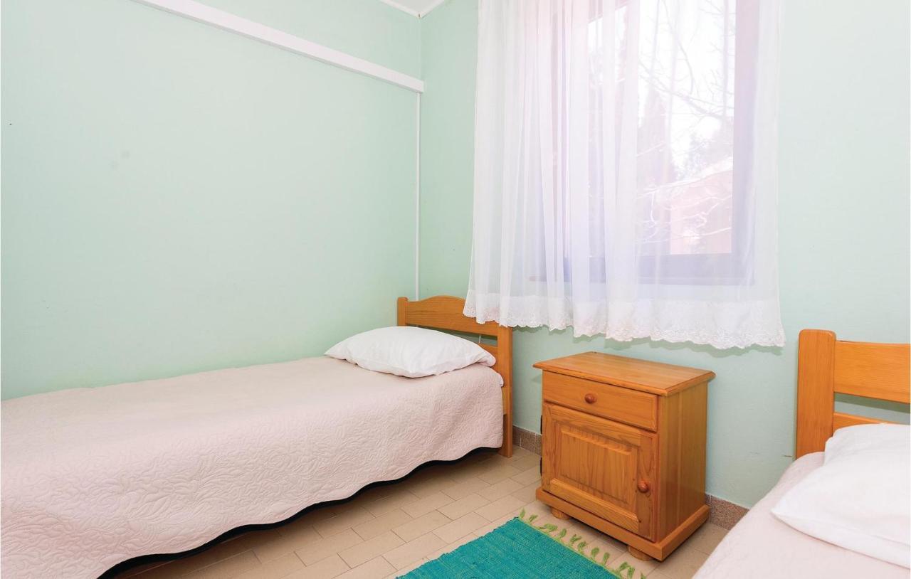 Beautiful Apartment In Rogoznica With Wifi Extérieur photo