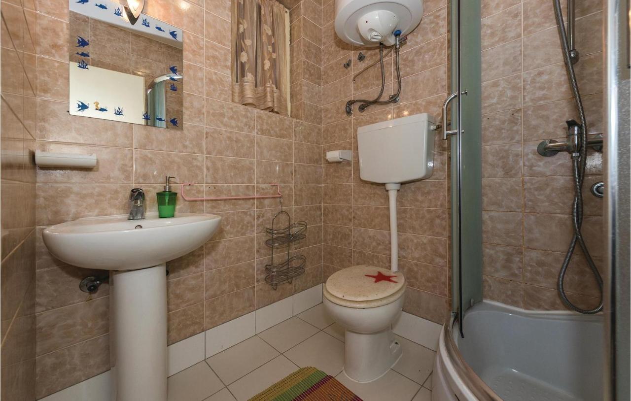 Beautiful Apartment In Rogoznica With Wifi Extérieur photo